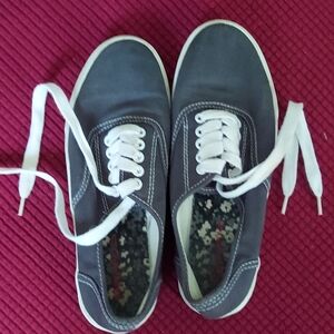 EUC Gray Mossimo Women's Sneakers